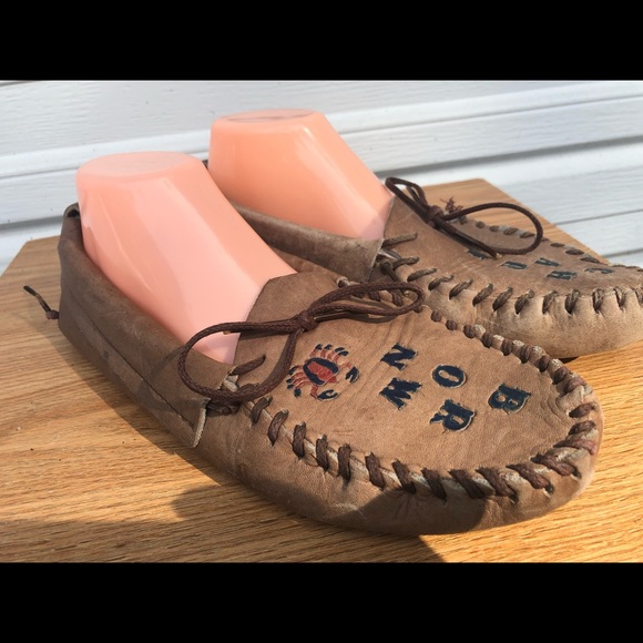 Charlie Brown Men’s Handmade Leather Slippers - Picture 5 of 8